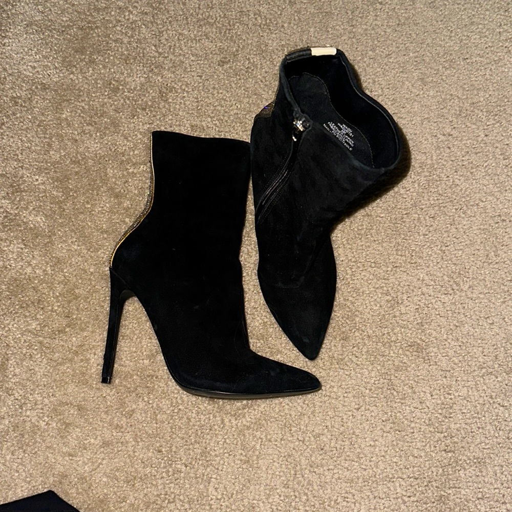 High heels. Used only one time for 10 min.